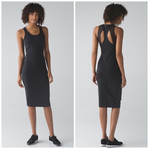 lululemon athletica Dresses & Skirts - Lululemon Globetrotter Dress Black size 4